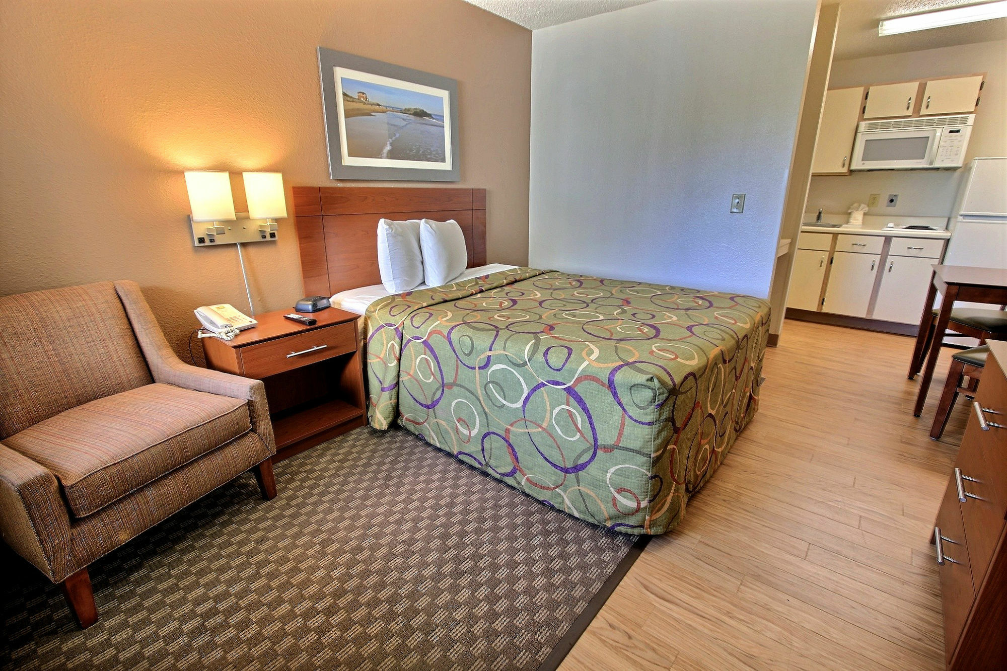 Sun Suites Of Chesapeake Exterior photo